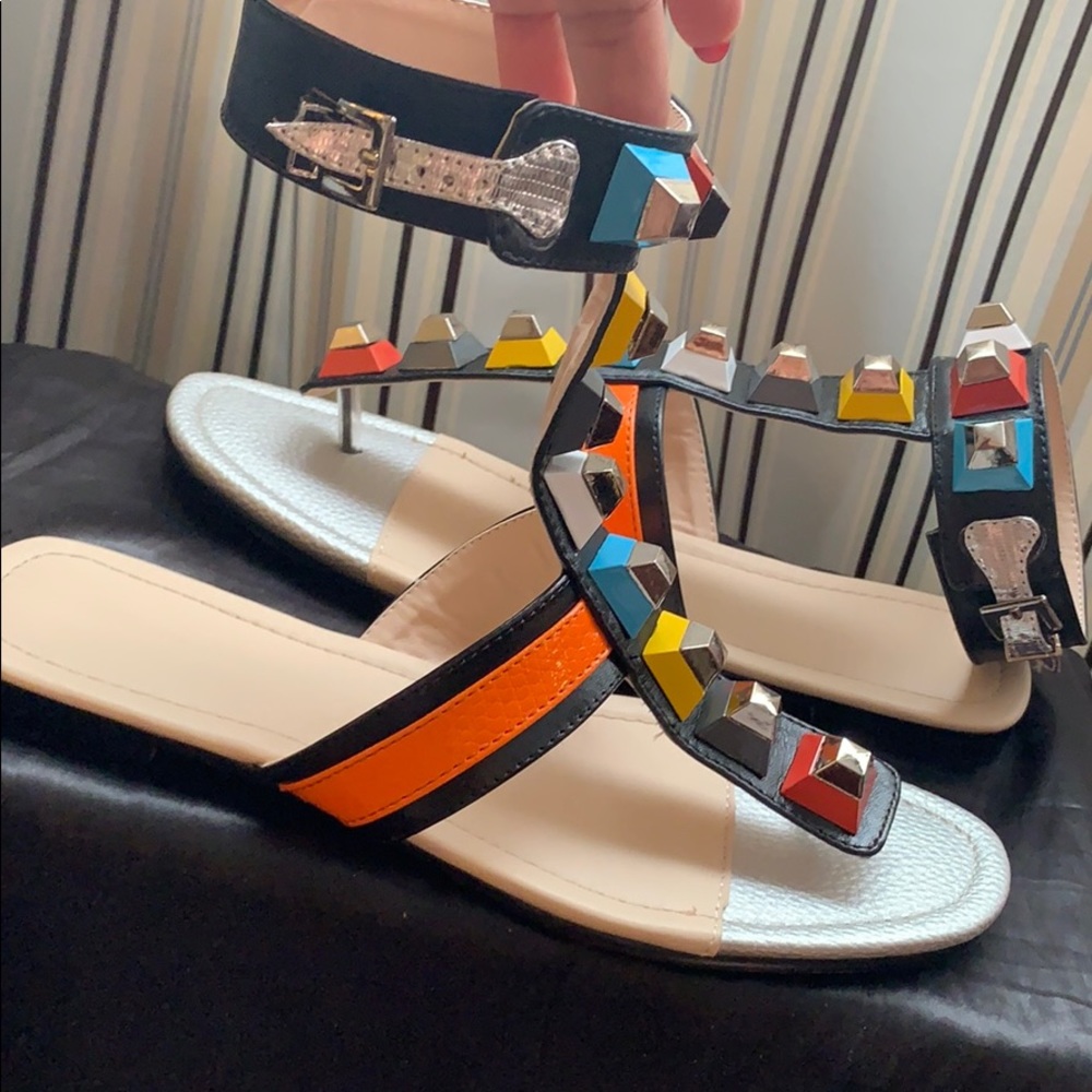 NWT Size 9 multicolored gladiator sandals